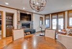 Living Room/Dining Area